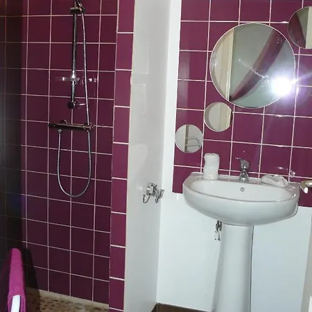 Holiday home Gite Pres De Bayeux Avec Jacuzzi *